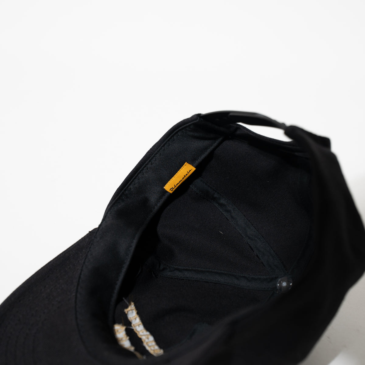 OLD.M TRACKER CAP